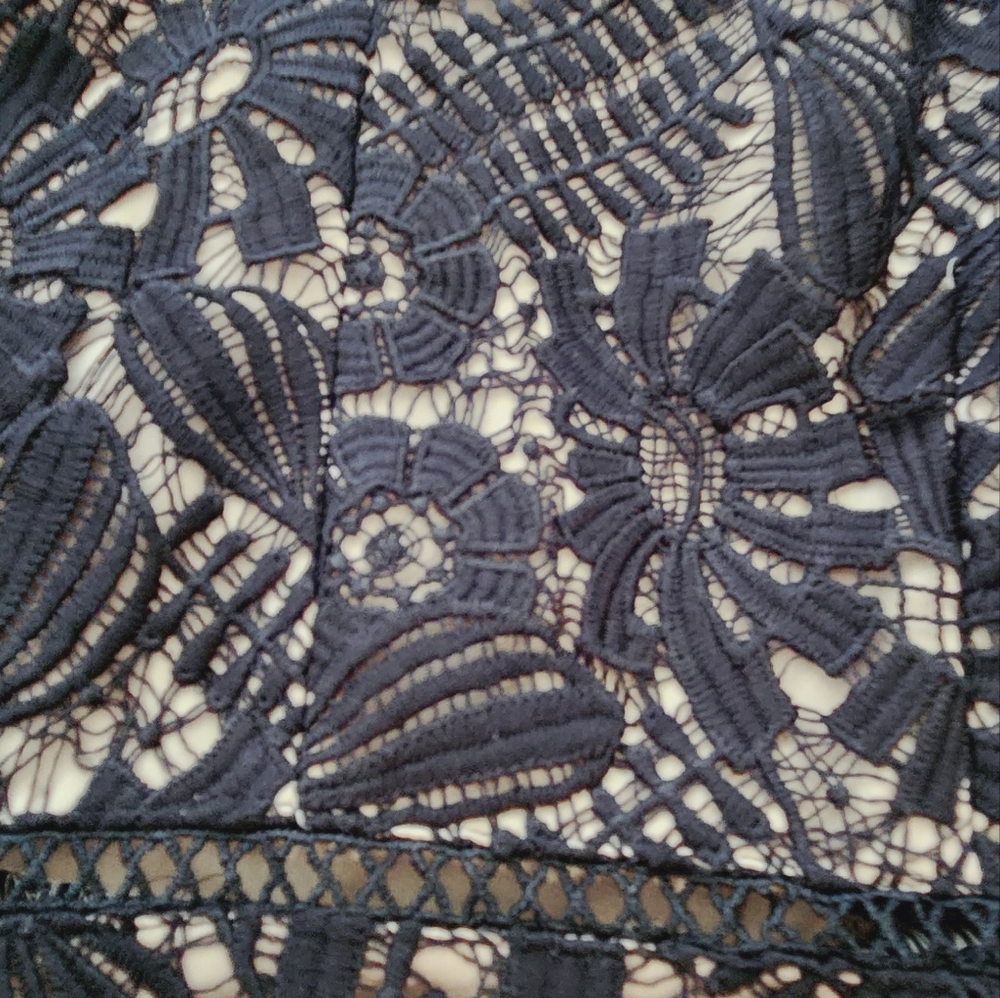 Embroidered Ruffle Dress Size M - Picture 10 of 15